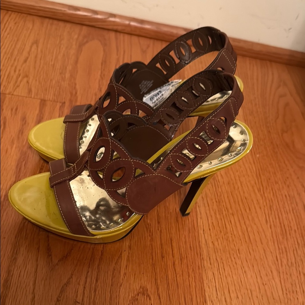 BCBGirls Brown and Yellow High Heels with Stiletto Sz 6.5